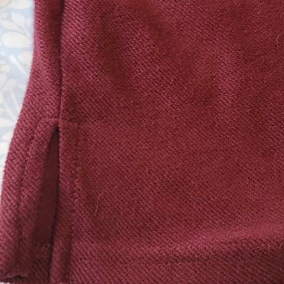 🍍Maroon Sweater🍍 - Picture 7 of 7